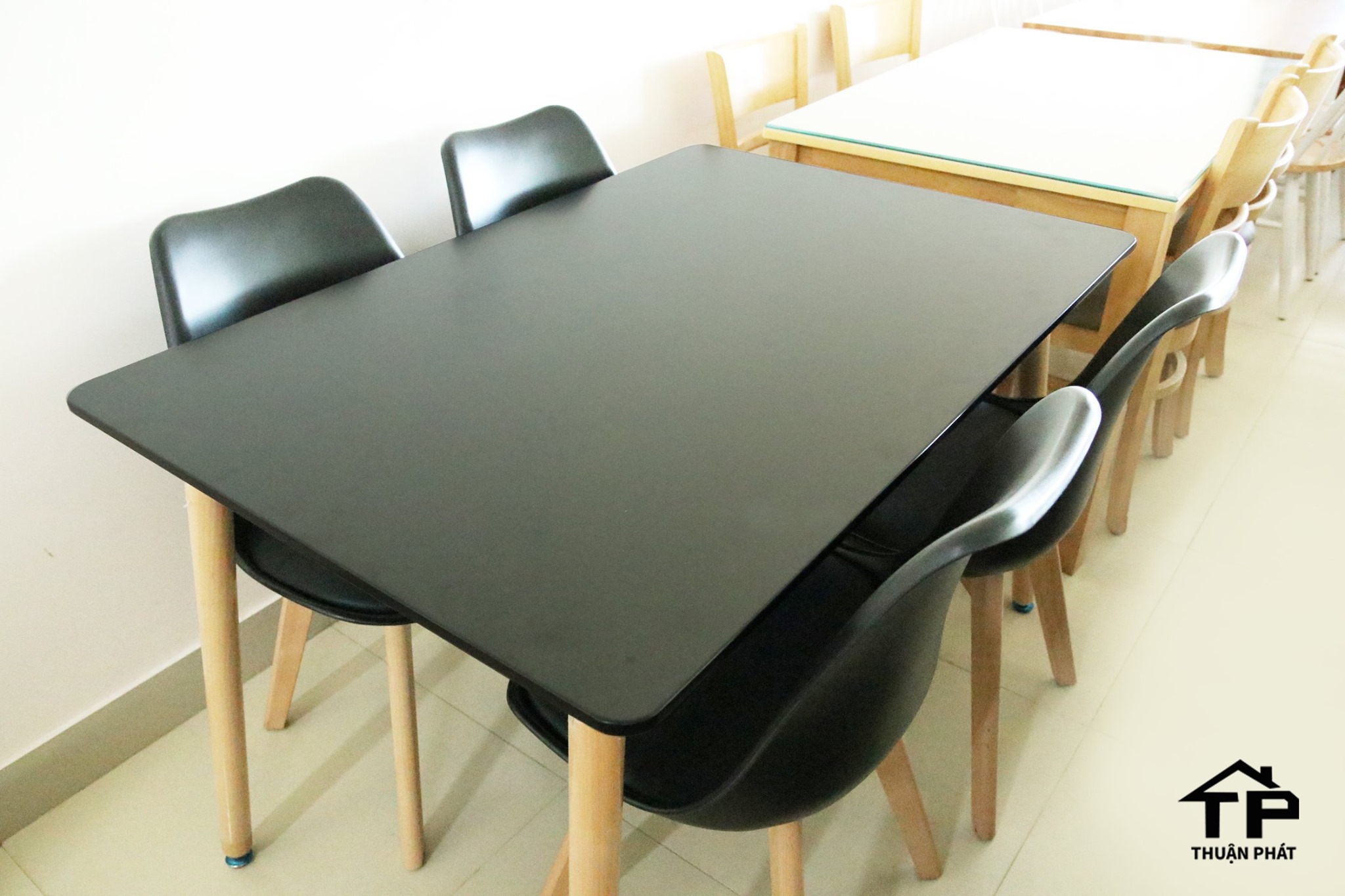 BỘ BÀN ĂN B4-J05Đ